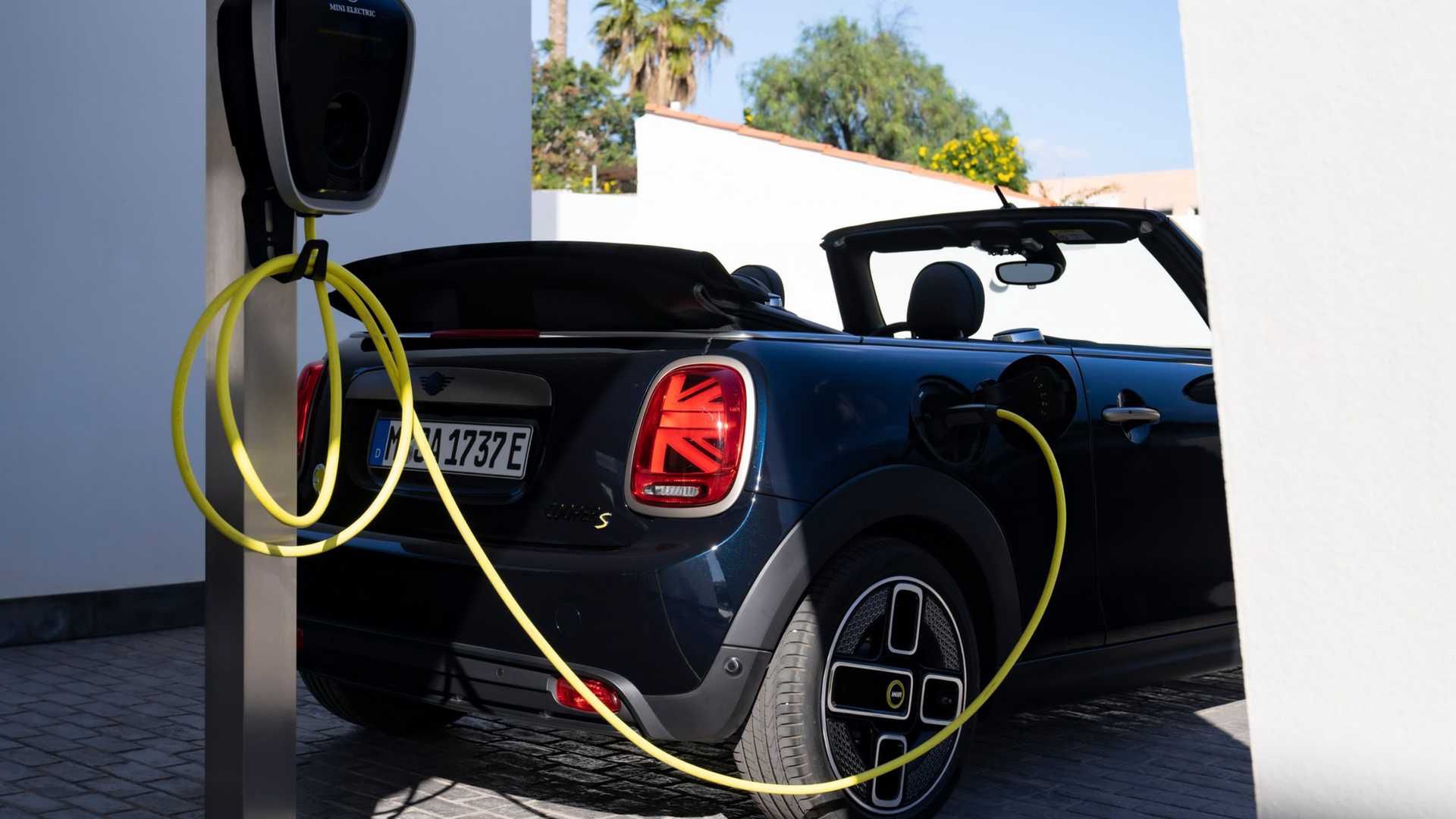 Mini Cooper SE Convertible