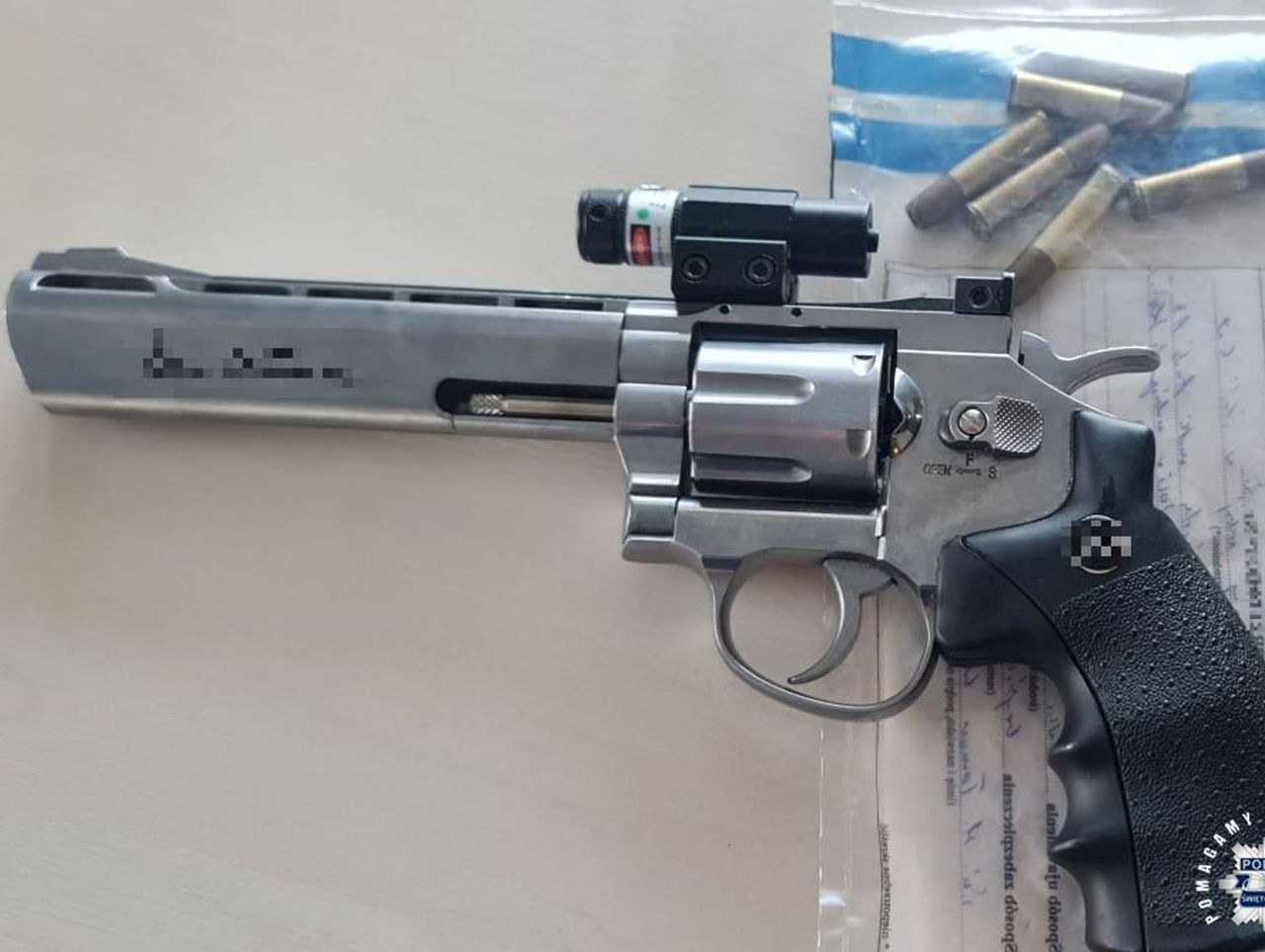 Świętokrzyskie. Zgłosił na policję, że spalili mu samochód. Teraz będzie odpowiadał za groźby