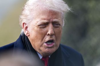 Wyższe cła Trumpa zagrożą branży motoryzacyjnej. Niemcy mówią o "ogromnych kosztach"