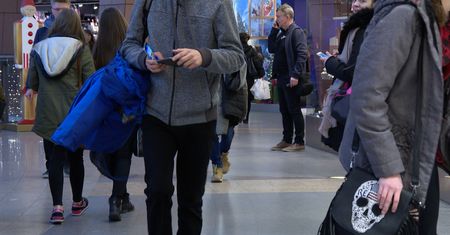 Galerie podzielone w kwestii geofencingu. Część uważa, że to sprawa wyłącznie najemców
