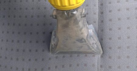 Brud w tapicerce samochodowej. Upraliśmy fotele po kilku latach użytkowania
