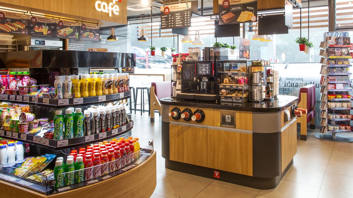 Żeby dostać darmowego hot doga, trzeba wydać przynajmniej 460 zł