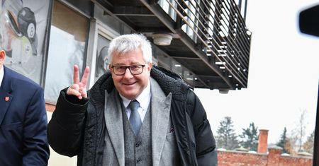 Ryszard Czarnecki zatrzymany. Akcja CBA na warszawskim lotnisku