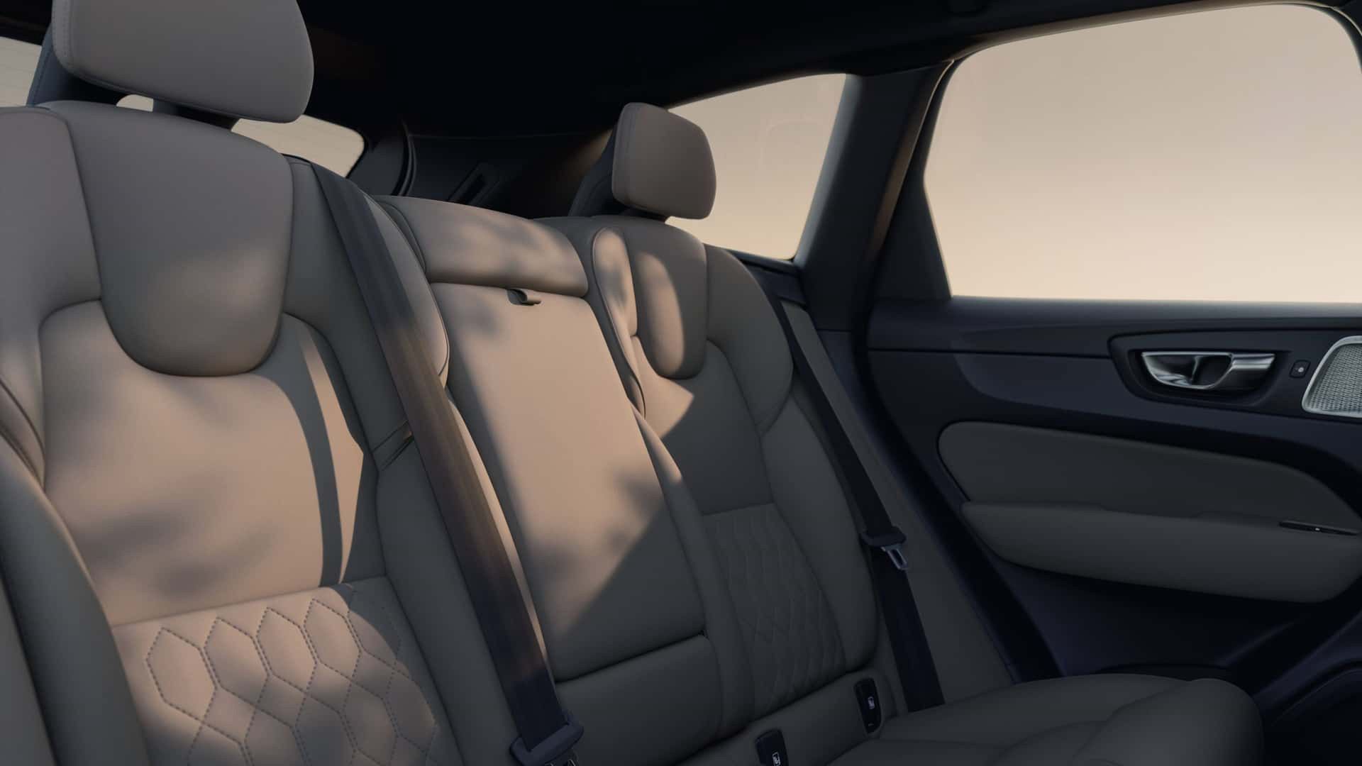 Volvo XC60 2025