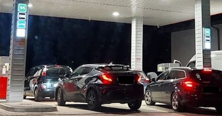 Niemcy przestrzegają przed tankowaniem w Polsce. Wskazują na jakość paliwa