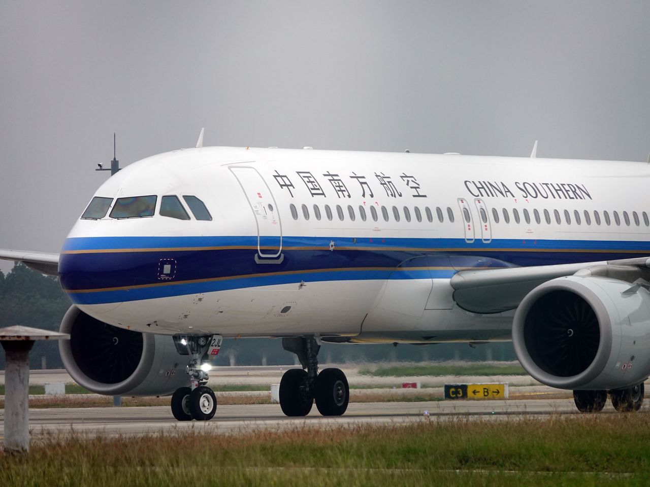 Trump chce zakazać chińskim liniom lotniczym przelotów nad Rosją na trasach do USA