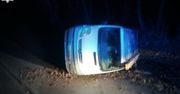 Tuczępy: Bus leżał na boku, kierowca stał obok. Znamy przyczynę