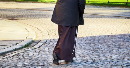Ksiądz oskarżony o brutalne zabójstwo. Ujawniono jego zachowanie