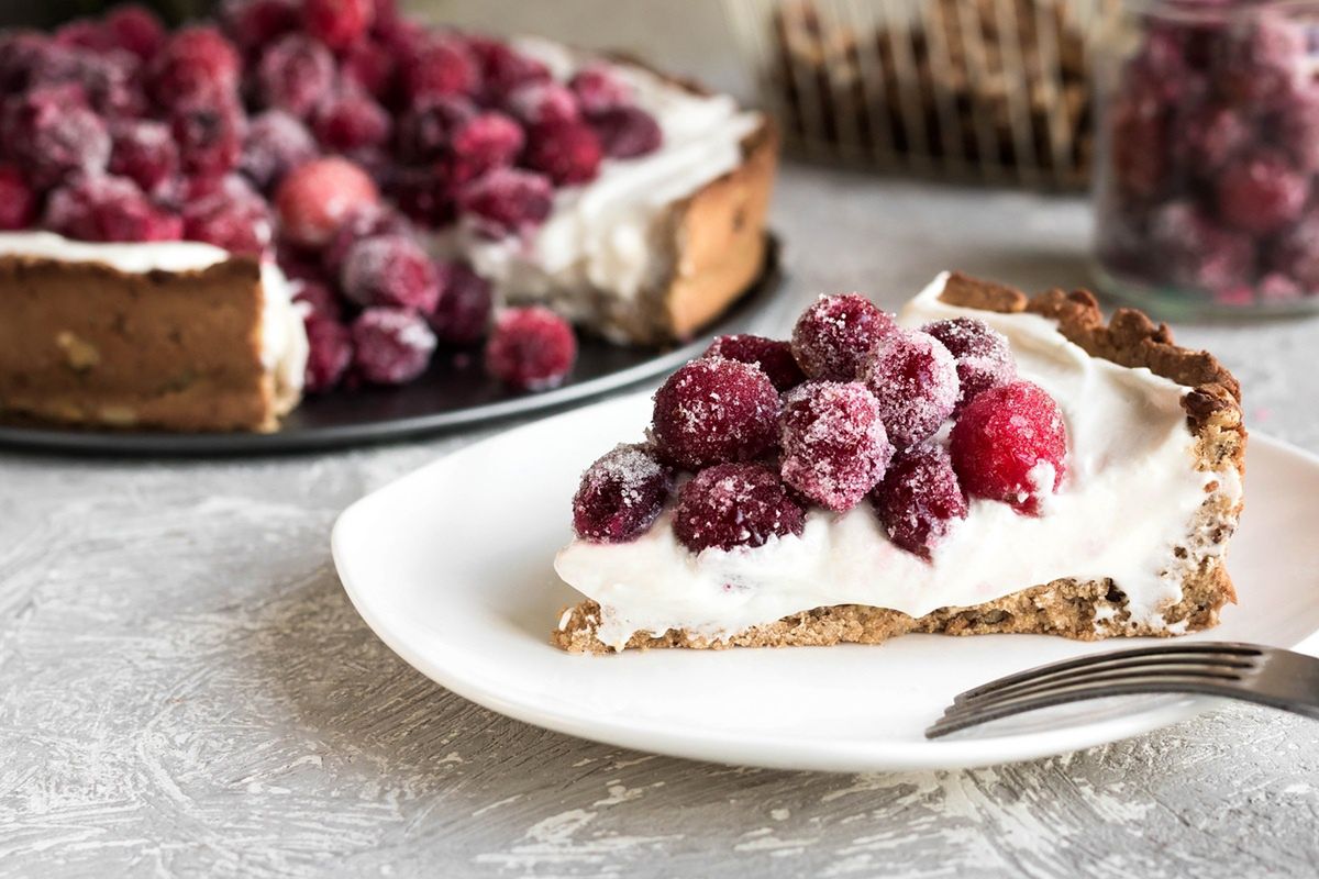 Na sylwestra zrobię tartę bez pieczenia. Najsmaczniejsza część to "strzelająca" dekoracja