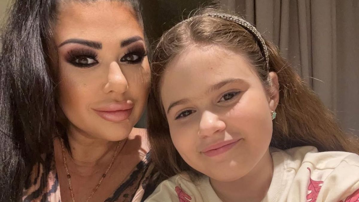 Iwona Węgrowska organizuje komunię córki 