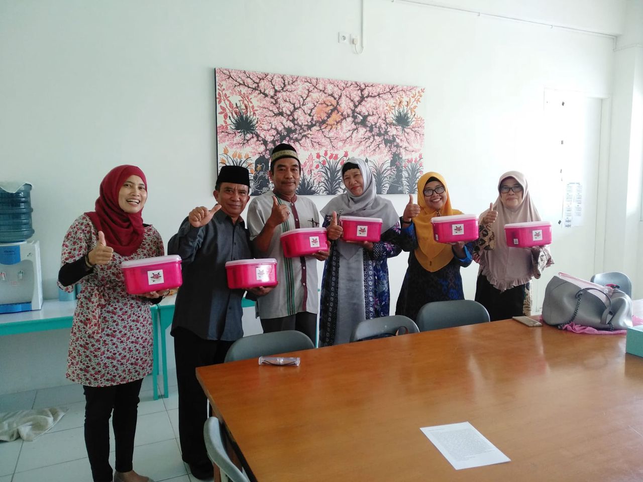 Lombok Sisterhood. Polki zbierają pieniądze na darmowe środki higieniczne dla indonezyjskich dziewczynek