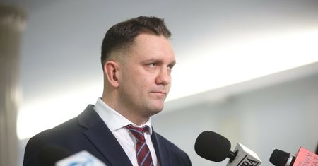 "Powinien zniknąć z życia publicznego". Sejm oburzony nową aferą ws. Mejzy