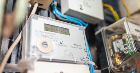 Zamrożenie cen energii. Kluczowy jest limit zużycia. Jak się w nim zmieścić?