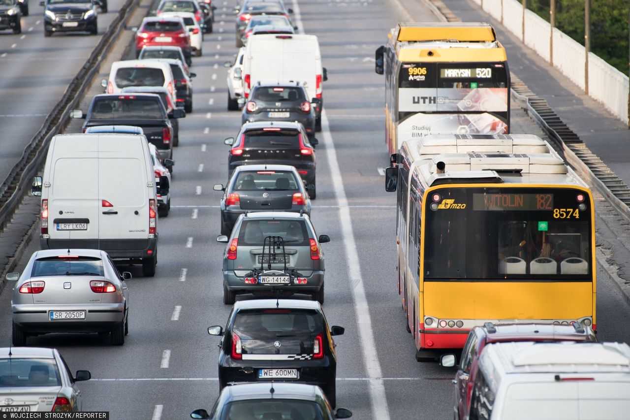 Przybywa leciwych aut w Polsce. Średnia wieku idzie w górę