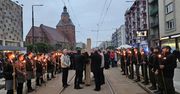 Droga Krzyżowa przeszła ulicami Gorzowa. Wierni nieśli krzyż w blasku pochodni