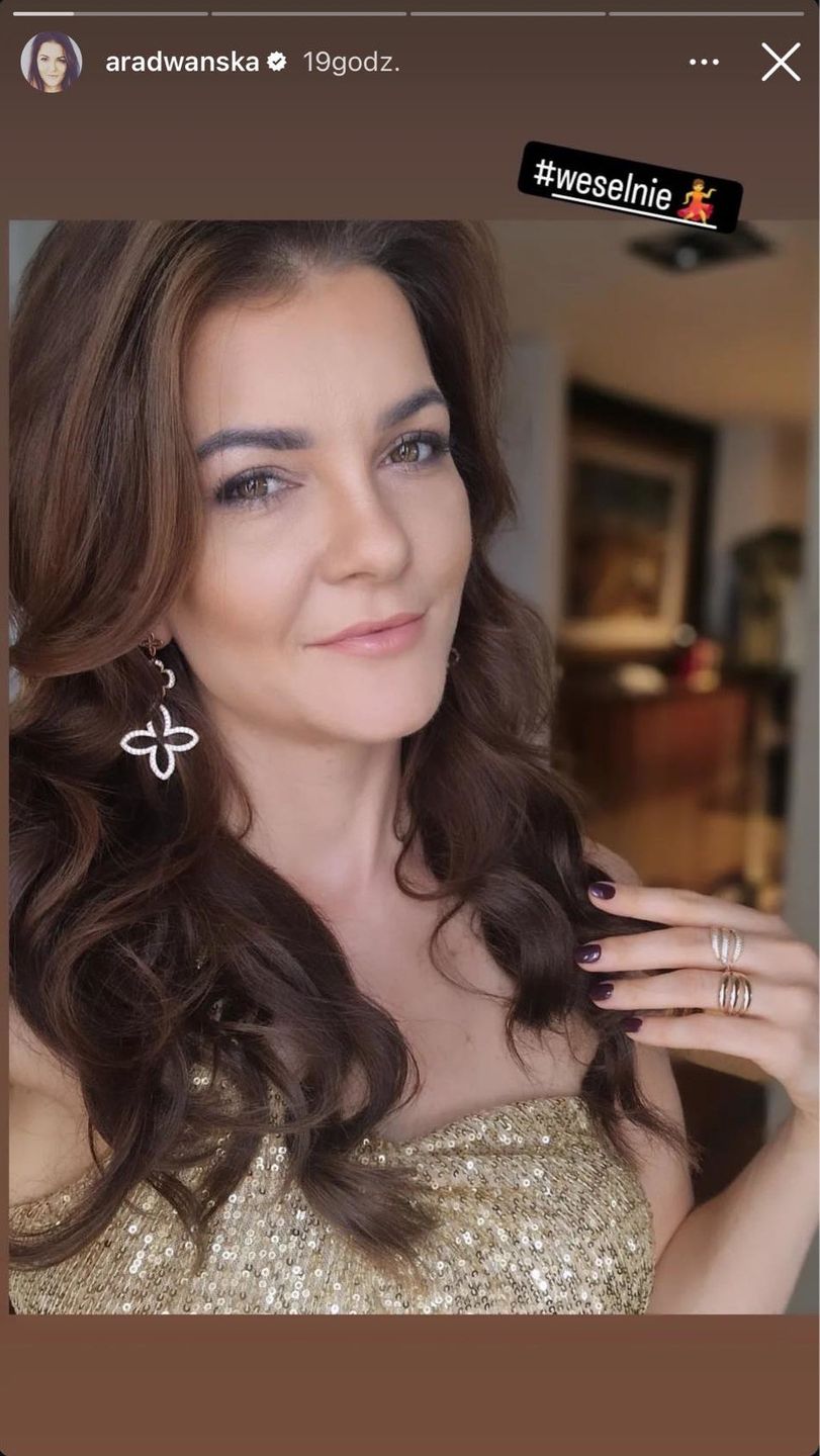 Agnieszka Radwańska bawi się na weselu Jerzego Janowicza