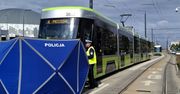 Tragedia w Olsztynie. Rowerzystka potrącona przez tramwaj na przejeździe. Mimo reanimacji nie udało się jej uratować