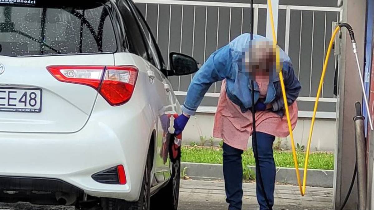 Czy warto samodzielnie myć auto w myjni bezdotykowej? Plusy i minusy różnych metod