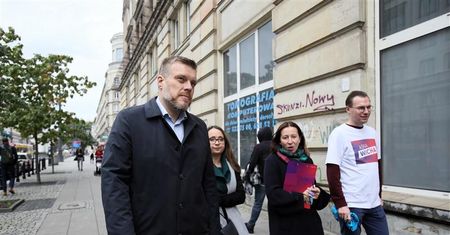 Partia reaguje na rozłam. Jest komunikat