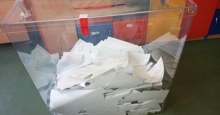 Miał tyle głosów, co konkurent. Przegrał losowanie. "Rozczarowanie"