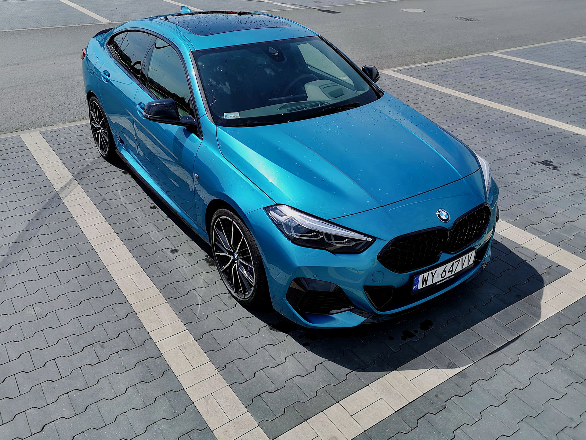 BMW M235i Gran Coupe: Aplikacja BMW Connected, system info-rozrywki i audio Harman Kardon 2
