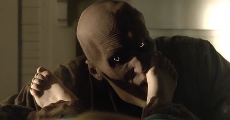 Hitowy horror Netfliksa sprzed kilku lat. Widzowie mdleją ze strachu