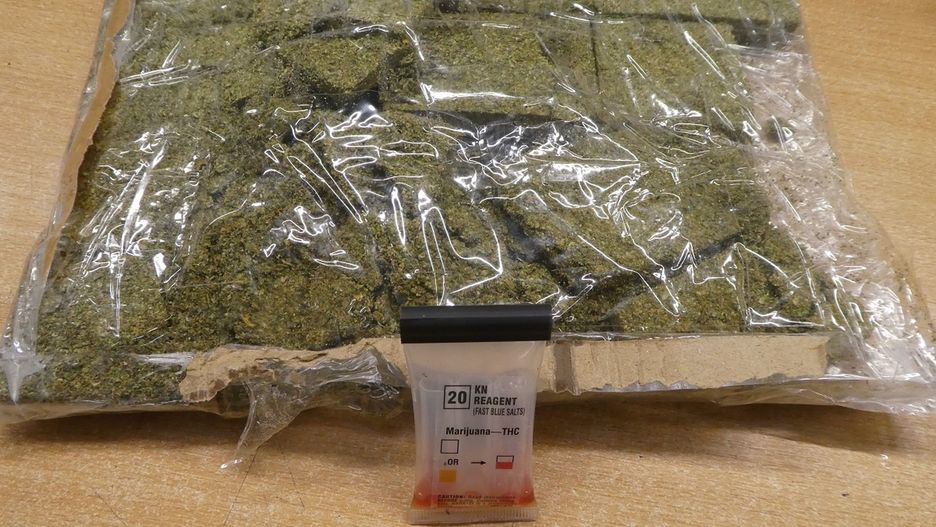 Paczki z nielegalną zwartością 