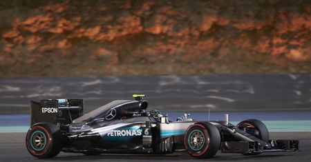 Grand Prix Bahrainu 2016 - Rosberg ucieka Hamiltonowi