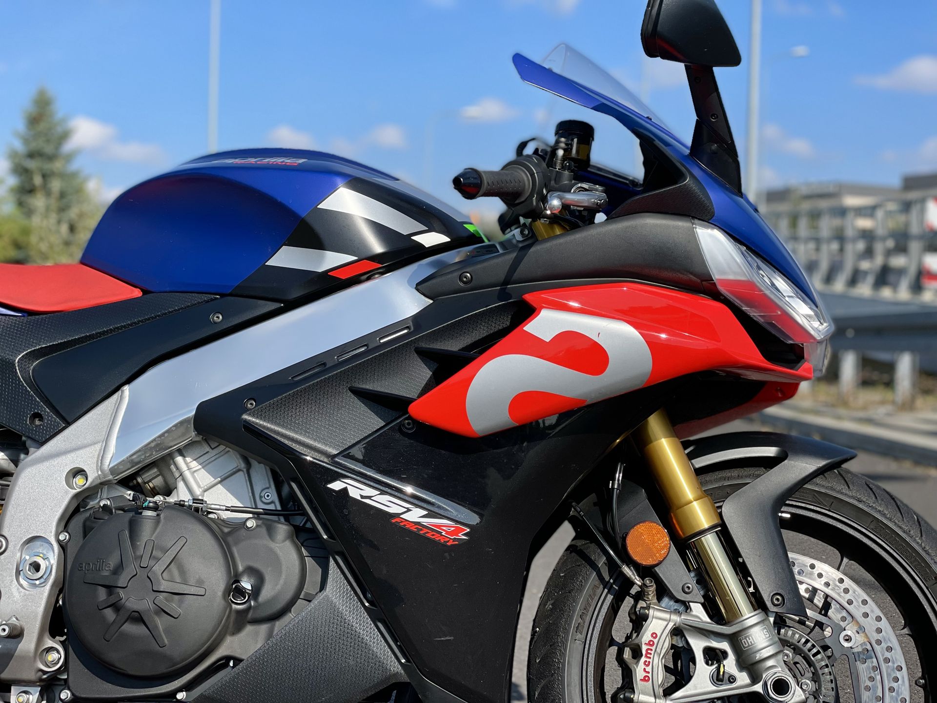 Aprilia RSV4 Factory