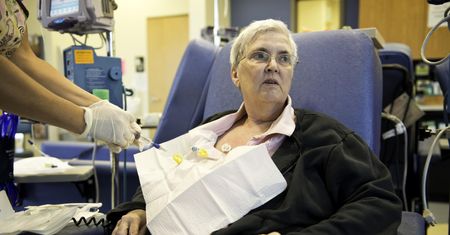 COVID-19 może zwiększyć ryzyko przerzutów raka piersi. Oto, co odkryli badacze