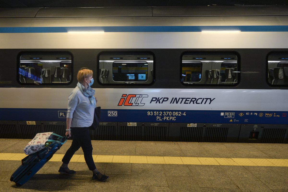 A passanger waits to get on the train at Krakow central train station.
Polish national railway operator PKP Intercity has restored the high-speed traffic. The first Pendolino trains returned to the tracks today after a two-month suspension. However, only the Krakow  Warsaw  Gdynia route is served at the moment.
On Friday, May 22, 2020, Krakow, Lesser Poland Voivodeship, Poland (Photo by Artur Widak/NurPhoto via Getty Images)