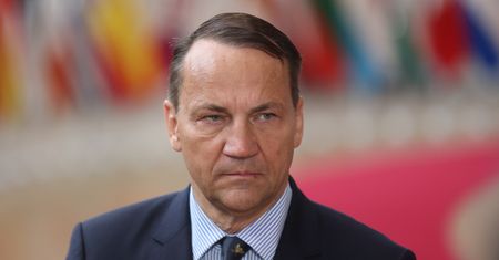 Sikorski o Iranie. "Wzbogacanie uranu jest dla niego ważniejsze"