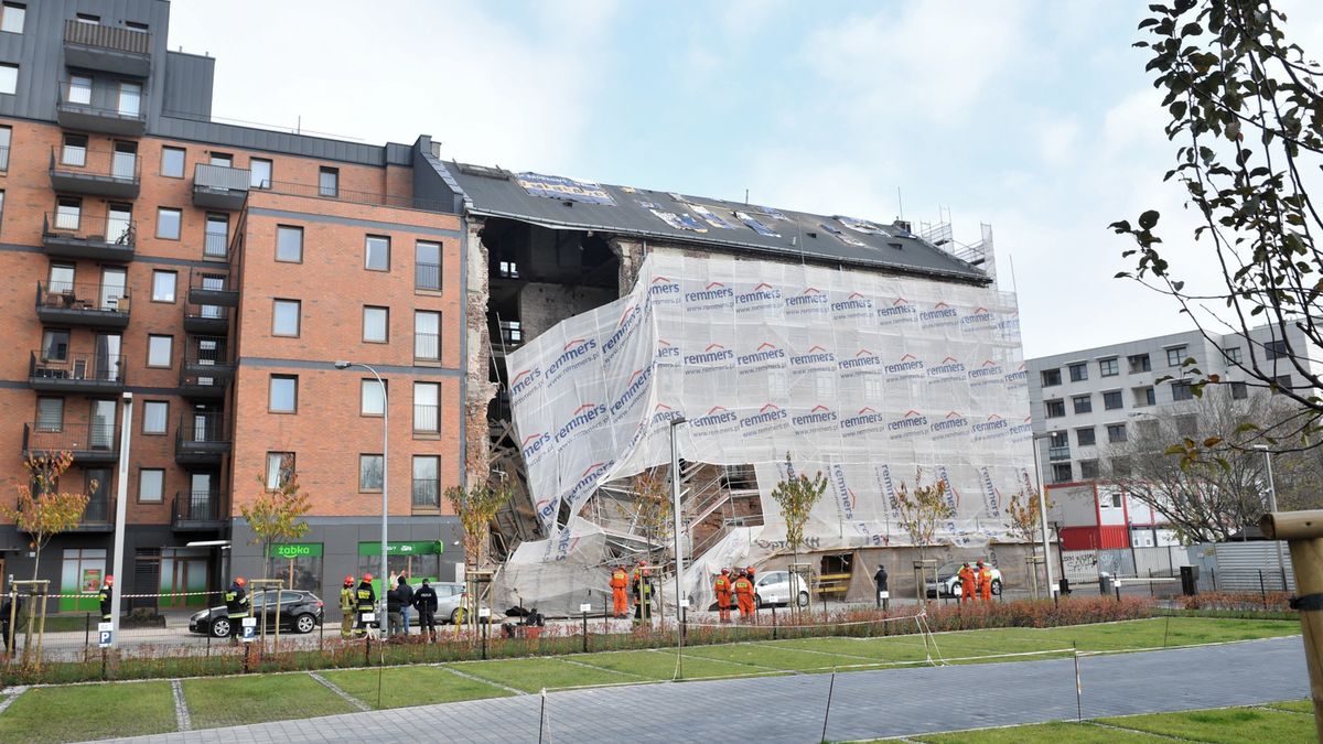 Zawaliła się ściana kamienicy 