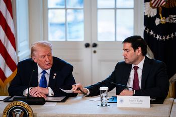Marco Rubio chowa się przed Trumpem. Podał powód