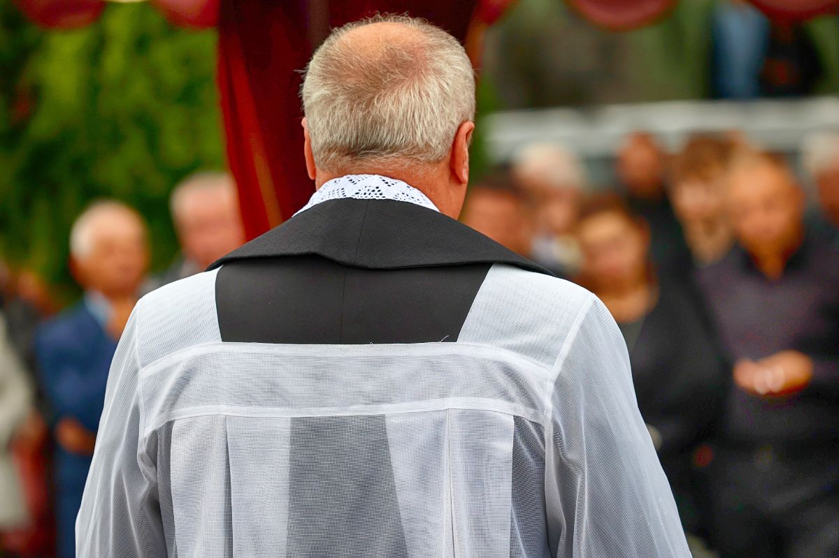 Skandal na Dolnym Śląsku. Ksiądz odprawiał "zakazane" msze