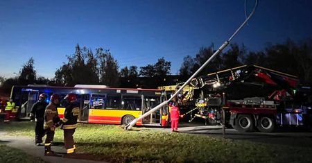 Kierowca MPK zasłabł za kierownicą. Pasażerka podjęła się reanimacji
