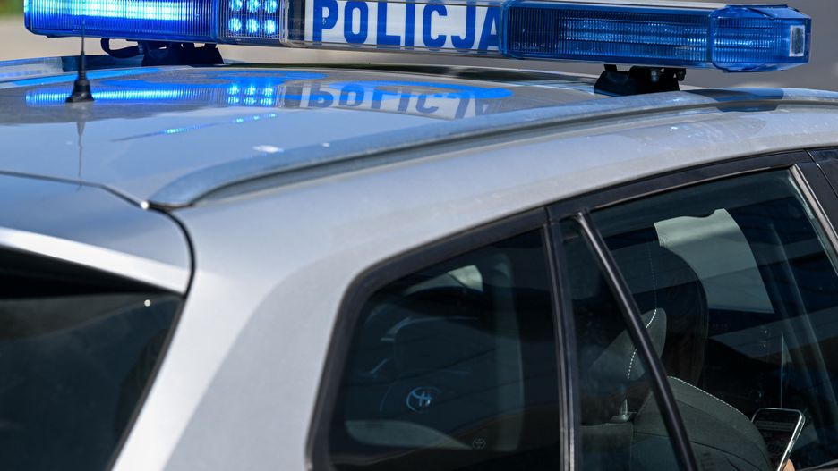 policyjny radiow�z
Rzesz�w, 13.08.2024. Policyjny radiow�z w Rzeszowie, 13 bm. PAP/Darek Delmanowicz
Darek Delmanowicz
bezprawie, fot pnp, foto pnp, fotopnp, fotpnp, ilustracja, ilustracje, kogut, kolizja, mandat, patrol, pnp, policja, prawo, prewencja, przest�pstwo, radiow�z, wykroczenie, wypadek