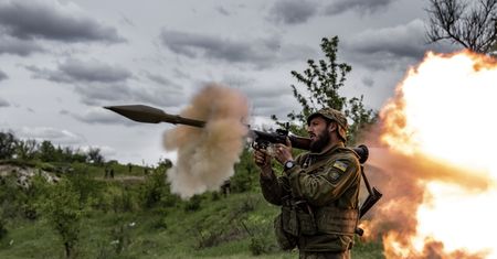 Ukraina dostała miliardy. Bloomberg: na kontroofensywę może nie starczyć