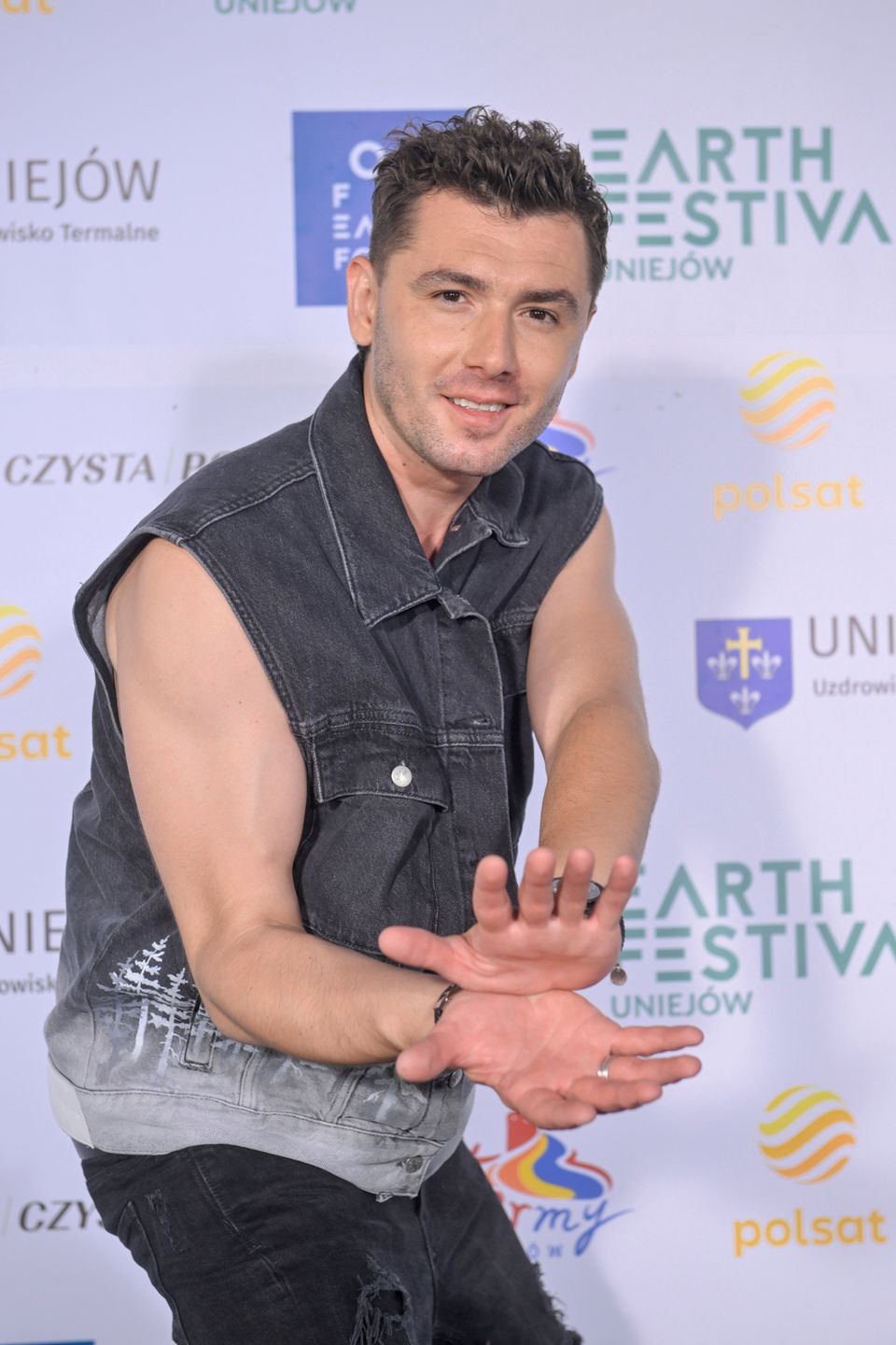Kamil Bednarek ma żonę. Rzadko o niej mówi
