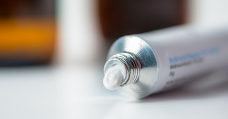 Tribiotic - skład, działanie, wskazania, przeciwwskazania, skutki uboczne