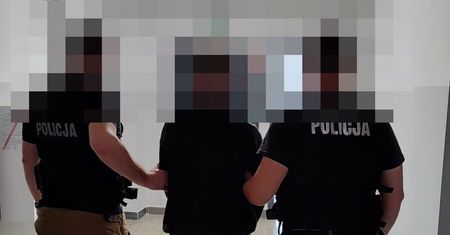 16-latek zatrzymany na dworcu PKP w Lublinie za oszustwa metodą „na policjanta”. Wyłudził łącznie 400 tys. zł