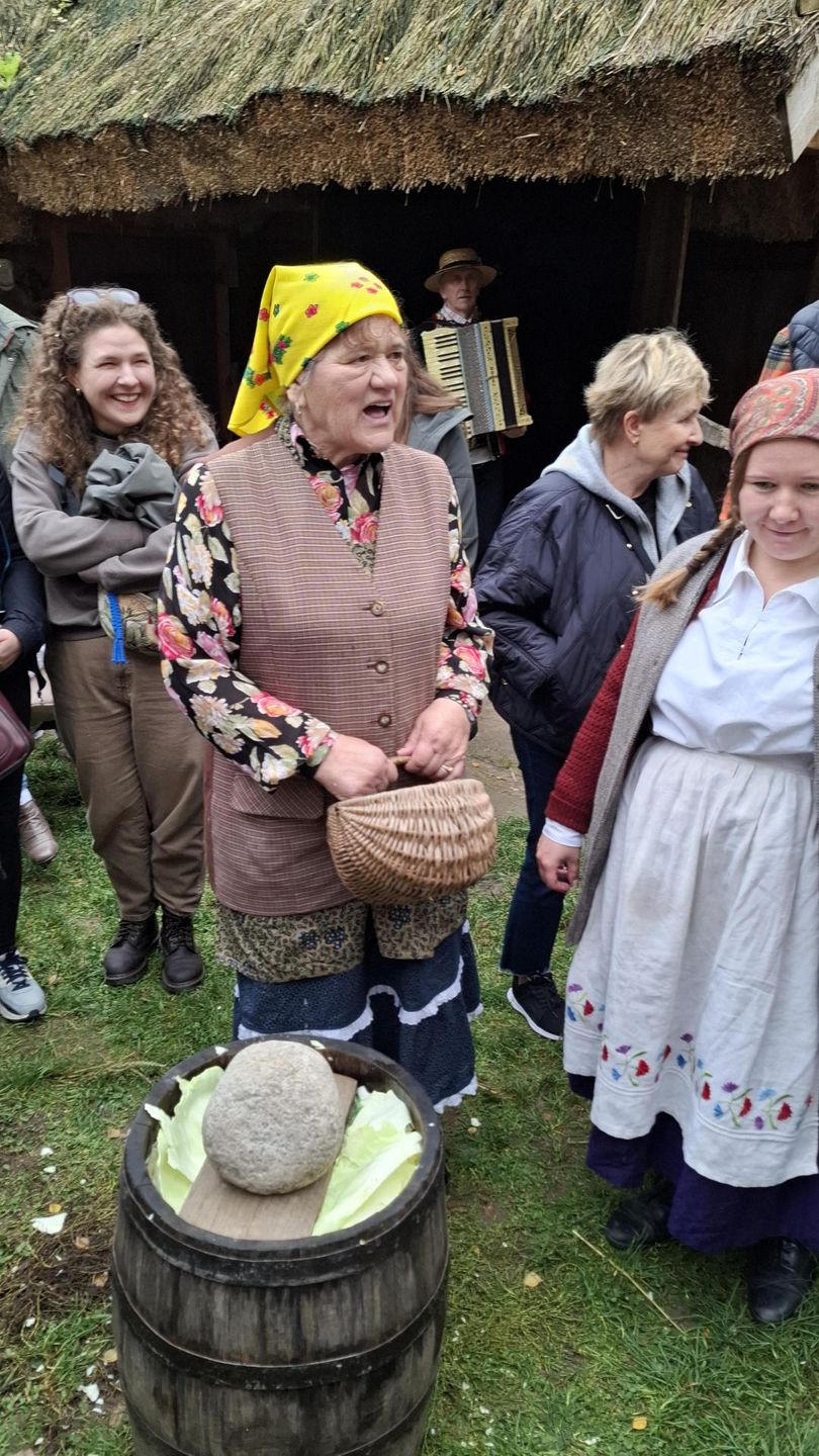 Jak wyglądało kiszenie kapusty 100 lat temu?