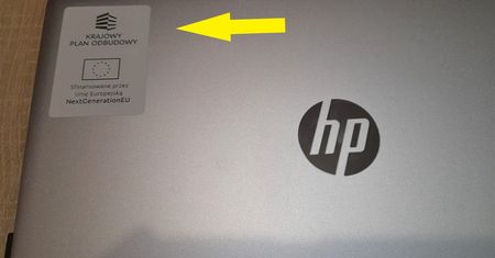 Rodzic aż się zagotował. Odebrał rządowego laptopa dla ucznia IV klasy