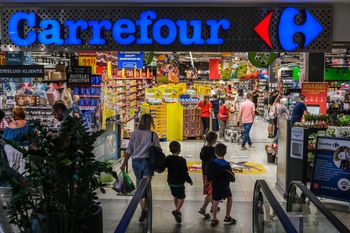 6. strona gazetki Carrefour. Aż się zatrzymaliśmy