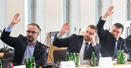 Chciał odwołać Jońskiego. "Panie Czarnek, proszę wytrzymać nerwowo"