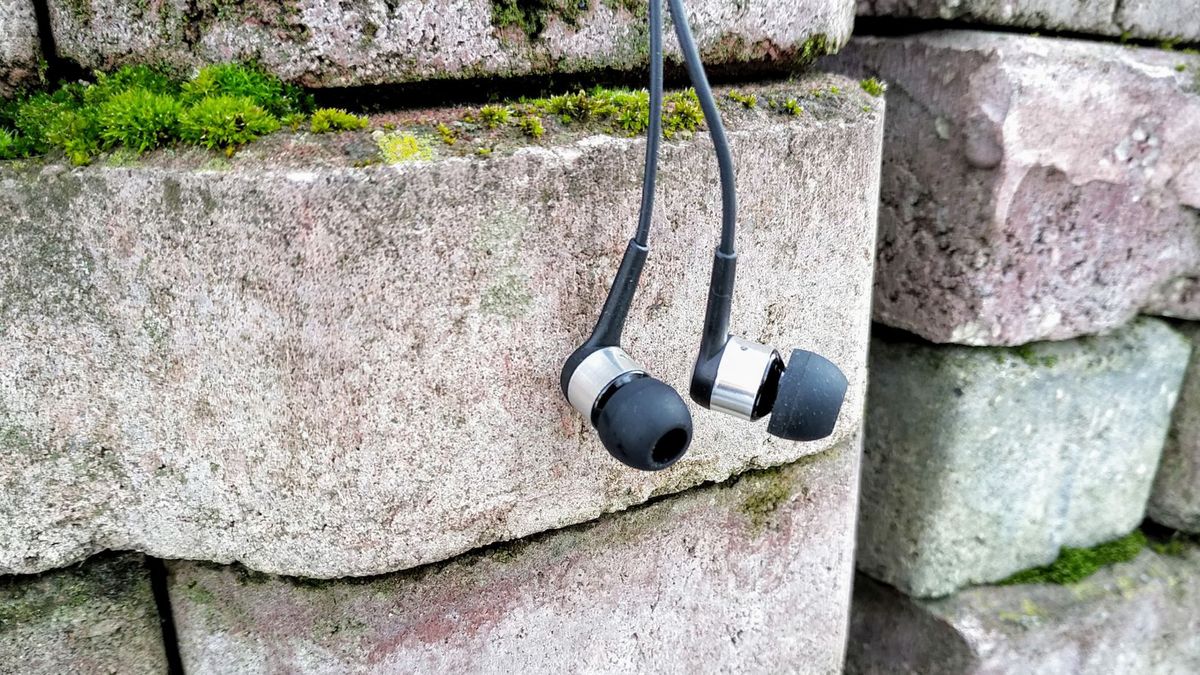 Beyerdynamic Byron to jedne z najlepszych słuchawek za mniej niż 200 zł [TEST] 1