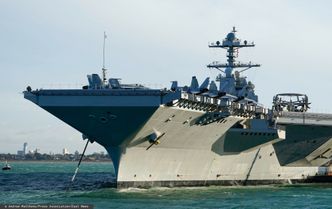 Dziewiczy rejs największego okrętu wojennego na świecie. Zacumuje w Oslo