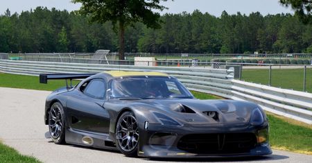 SRT Viper GTS-R (2013) wyjechał na tor! [wideo]