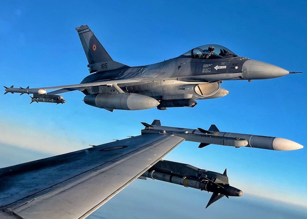 Romanian F-16 in flight