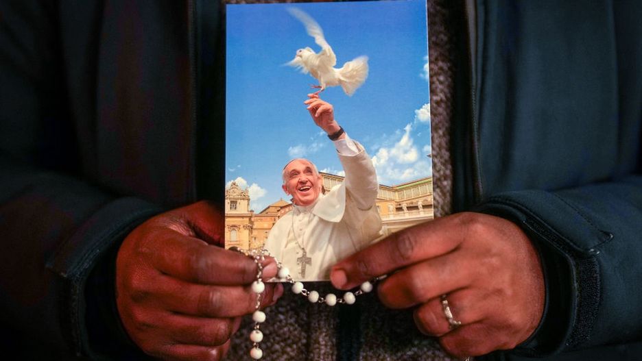 Pope Francis Remains In Hospital Receiving Treatment For Respiratory Illness
VATICAN CITY, VATICAN - MARCH 07: A priest holds a photograph of Pope Francis as faithful pray during the nightly rosary prayer service in St Peter's Square on March 6, 2025 in Vatican City, Italy.  Pope Francis was hospitalised in Rome on February 14 with bronchitis, and later developed pneumonia in both his lungs.  (Photo by Christopher Furlong/Getty Images)
Christopher Furlong
prayer, pray, mass, catholic, beads